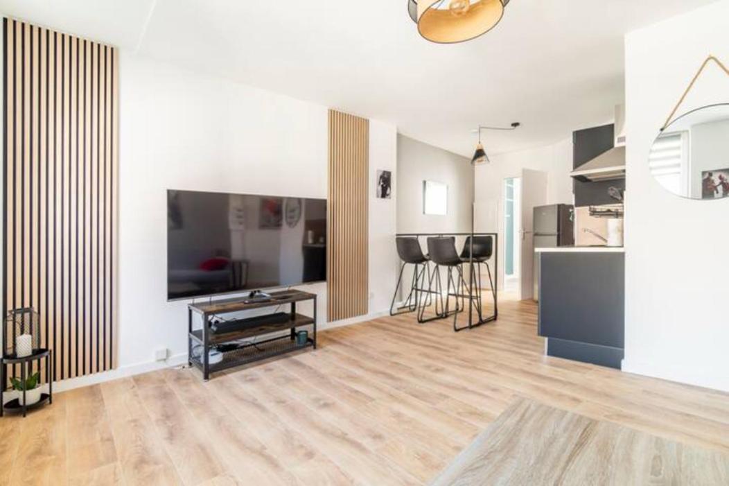 Ferienwohnung Voyage En Duplex En Hyper Centre Valenciennes Exterior foto